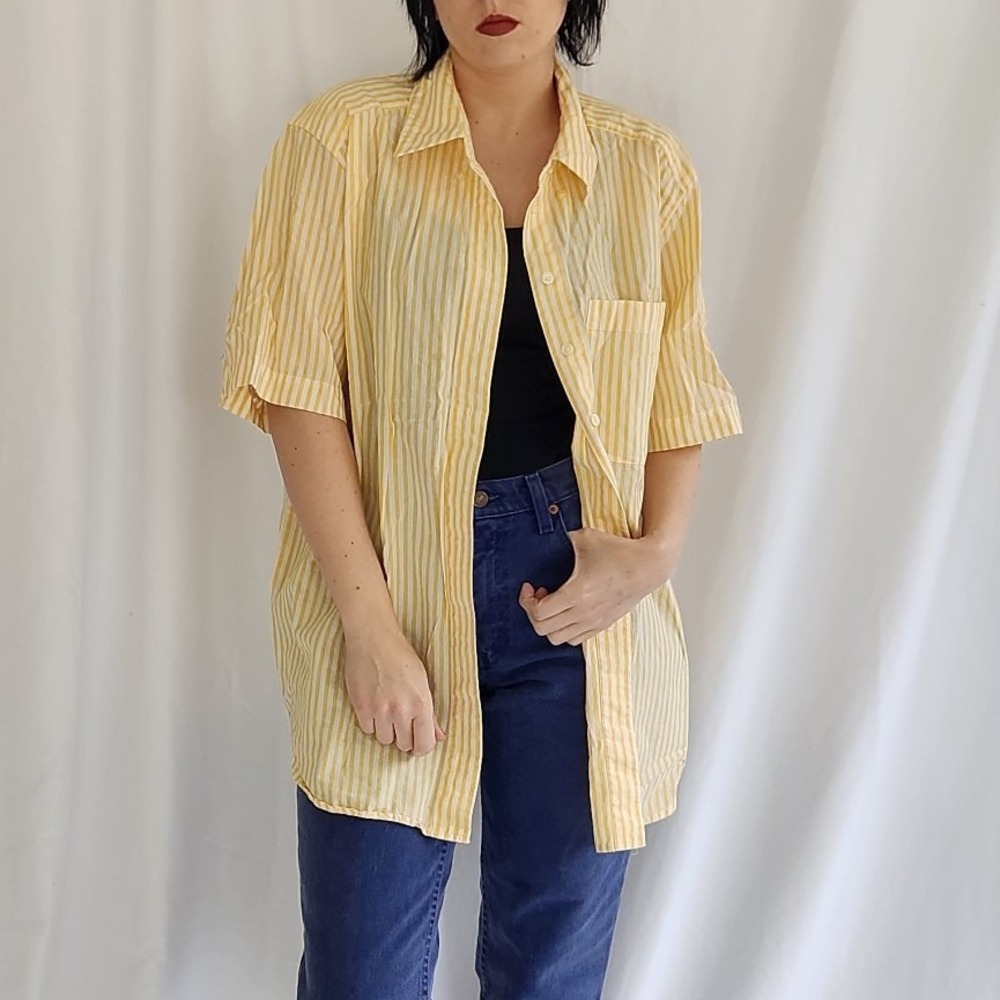 90s Yellow and White 100% Cotton Striped Short Sleeve Button Down